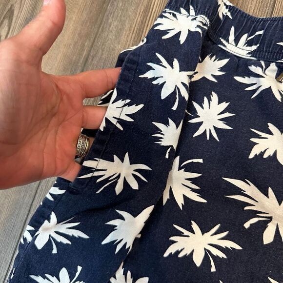 Men’s Barney Cools Navy and White Leaf Shorts 34 - Picture 3 of 7